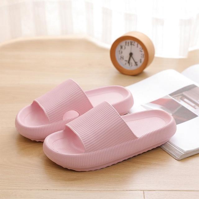 SLIPPERS ANTI-DESLIZANTES™