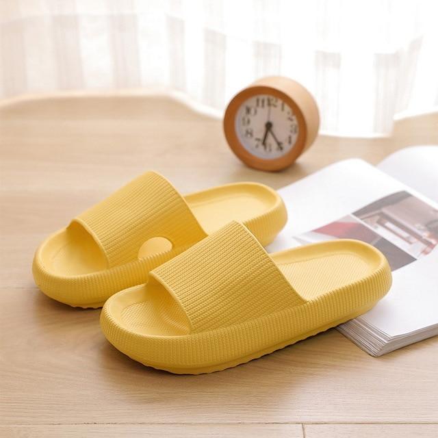 SLIPPERS ANTI-DESLIZANTES™